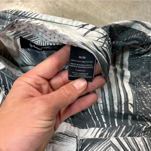 HAWK Cream Short Sleeve Button Down w Grey Foliage Print Size Medium - Picture 8 of 8